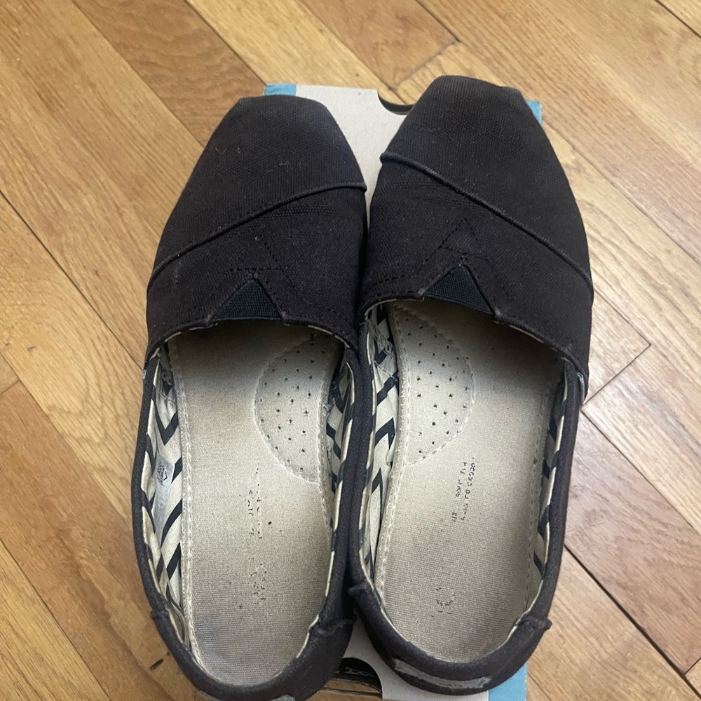 Black Canvas Alpargata TOMS